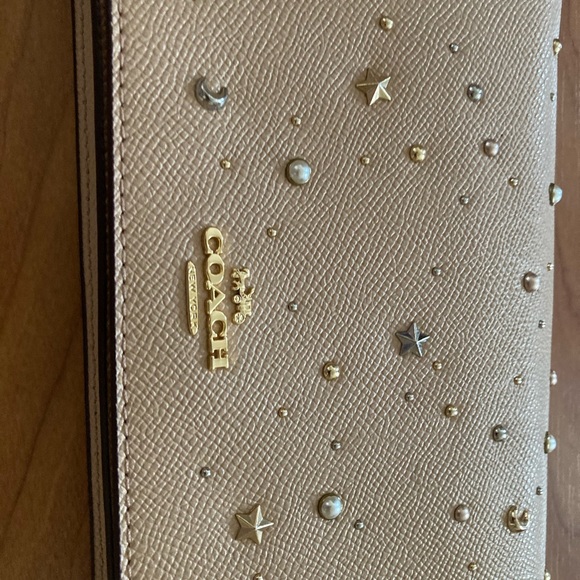 Coach Celestial Studs Clutch with shoulder strap - Picture 2 of 6